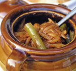 Мясо с огурцами в горшочках рецепт Мясо с огурцами в горшочках рецепт