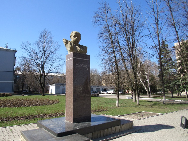 kramatorsk pamatnik.jpg1