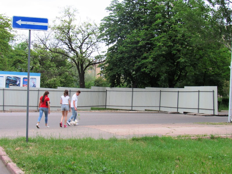 kramatorsk ploshad zabor.jpg00