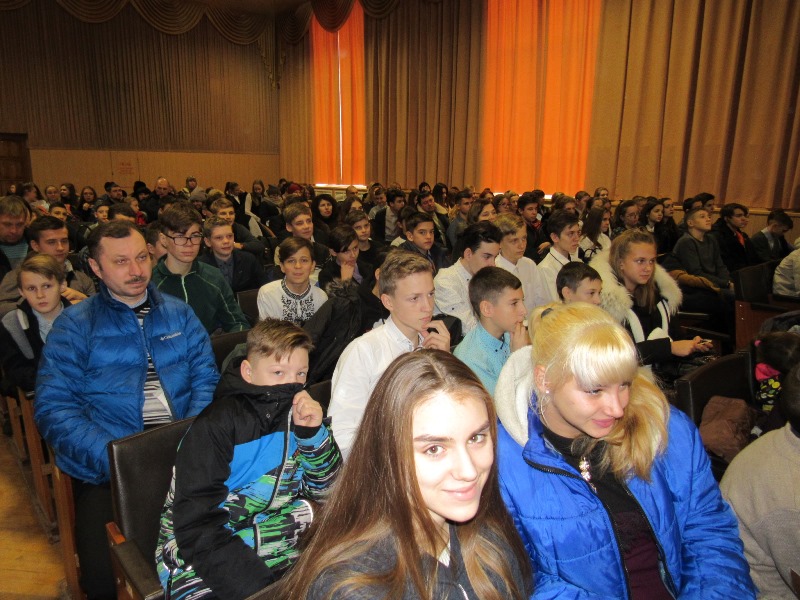 premija pobediteljam olimpiad v kramatorske.jpg4