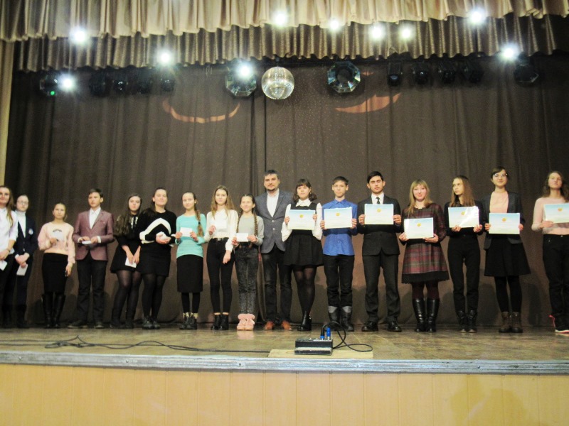 premija pobediteljam olimpiad v kramatorske.jpg6