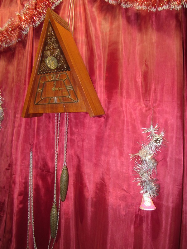 v muzee istorii kramatorska spasajut hod vremeni.jpg9