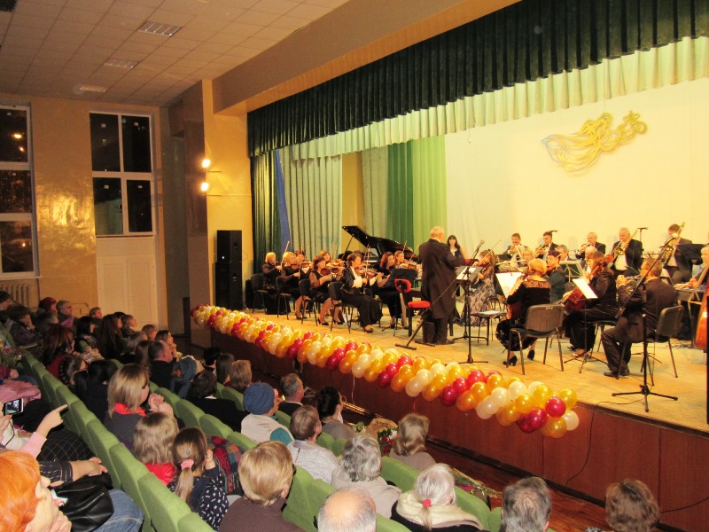 v kramatorske vruchili premiju gorodskogo golovy.jpg4