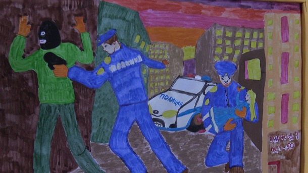 V Kramatorske proshel konkurs detskogo risunka v patrulnoj policii 1