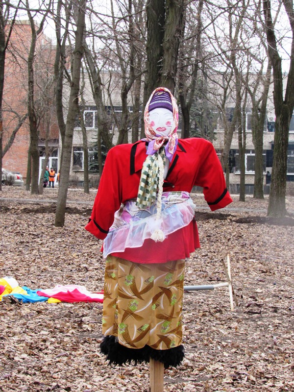 guljanija v parke pushkina.jpg13