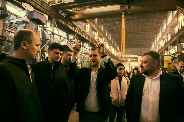 Uchastniki zasedaniya Komiteta Verkhovnoj Rady Ukrainy posetili Energomashspeczstal 24