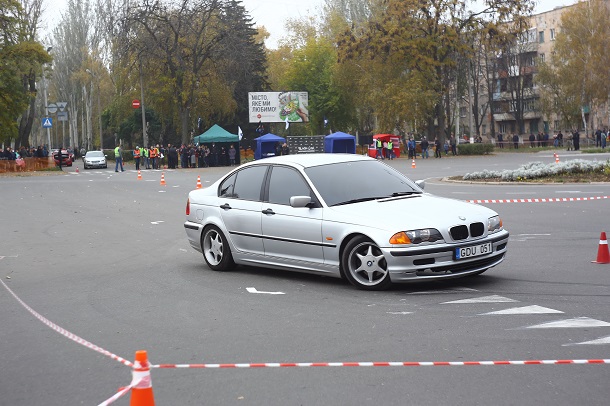 V Kramatorske proshli sorevnovaniya avtomobilistov 11
