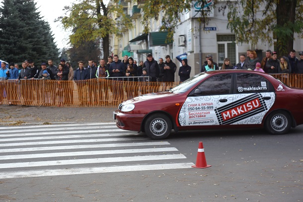 V Kramatorske proshli sorevnovaniya avtomobilistov 6