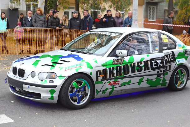 V Kramatorske proshli sorevnovaniya avtomobilistov 7
