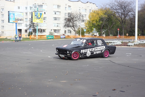 V Kramatorske proshli sorevnovaniya avtomobilistov 8