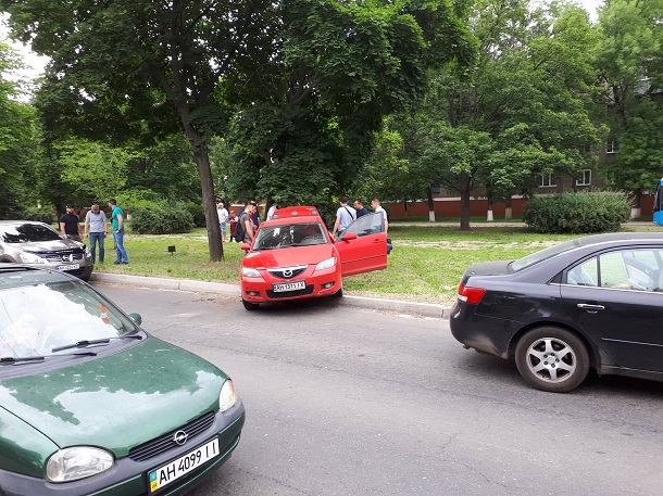 V Kramatorske na ulice Stusa stolknulis tri avtomobilja 5