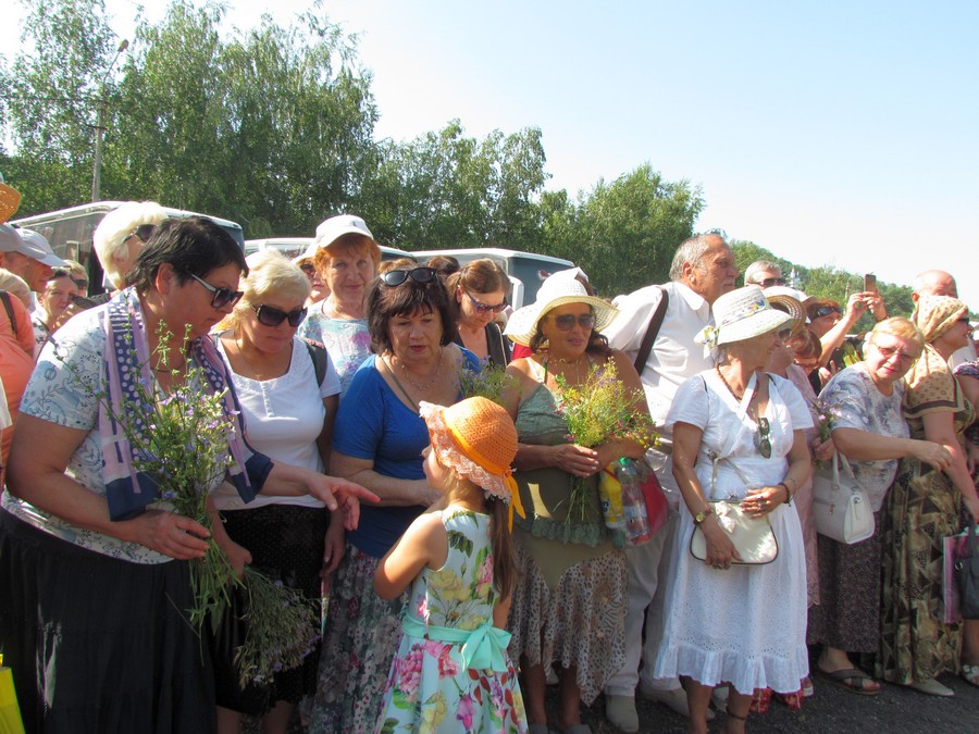 poezdka v svjatogorsk pensionerov kramatorska 2