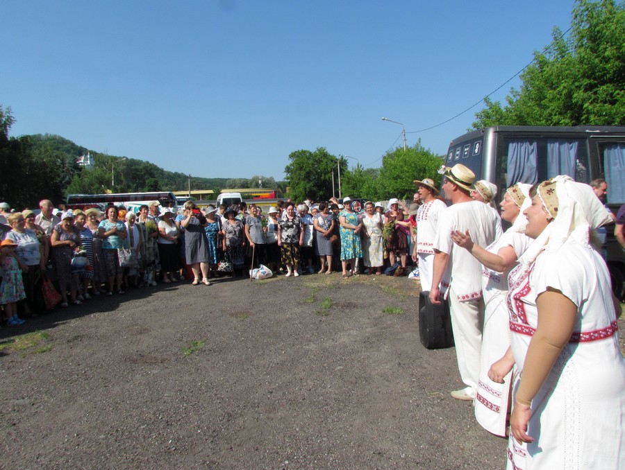 poezdka v svjatogorsk pensionerov kramatorska 6