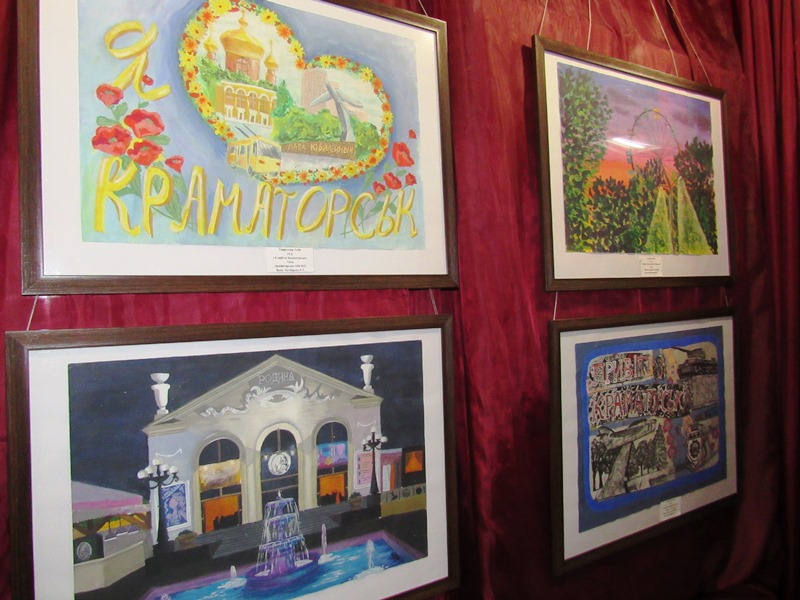 vystavka uchenikov ShI3 kramatorska.jpg0.jpg1