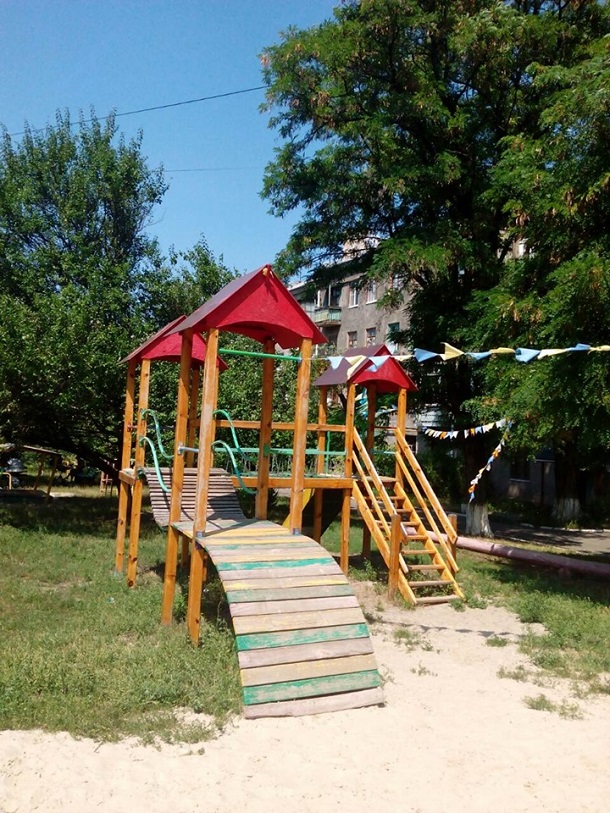 V Kramatorske vandaly razrushajut sportivnye ploshhadki 4