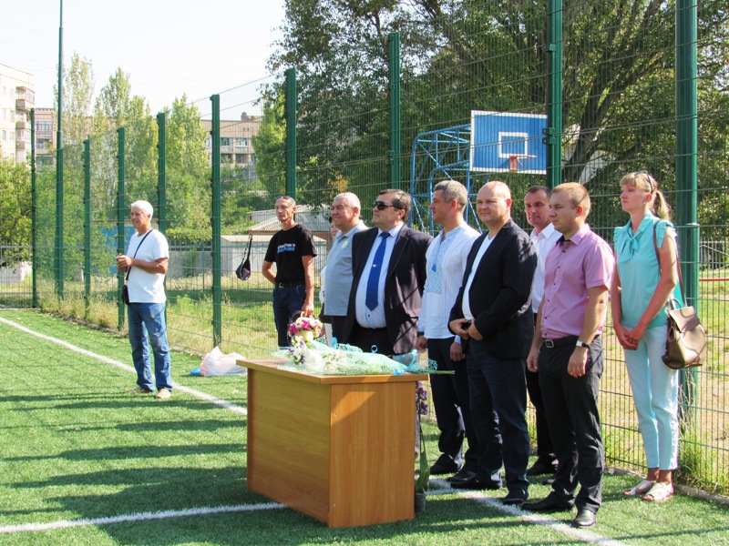 pervyj zvonok v licee35 kramatorsk.JPG3