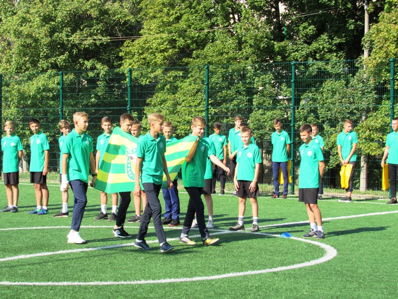 pervyj zvonok v licee35 kramatorsk.JPG7