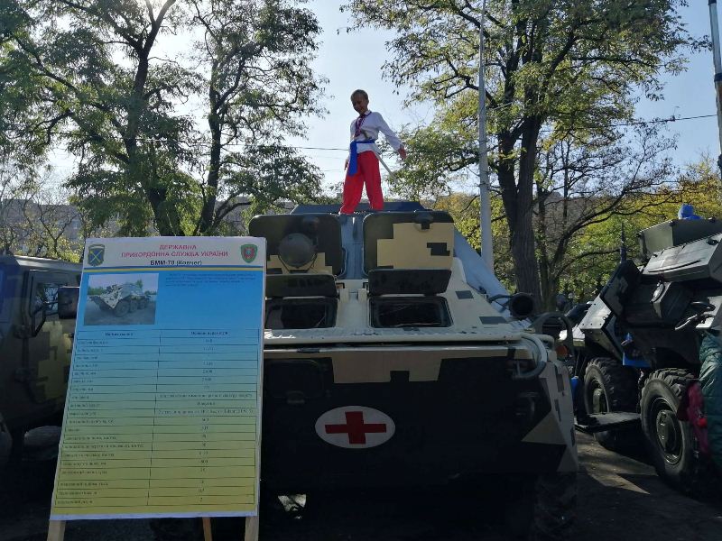 prazdnik dlja zashhitnikov kramatorsk12