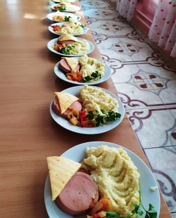 bljuda v shkolnoj stolovoj osh9.jpg1