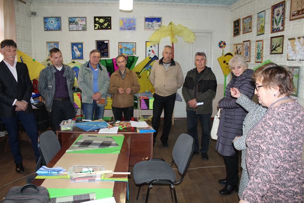 V Kramatorske proshel master klass po izgotovleniju vozdushnyh zmeev 4