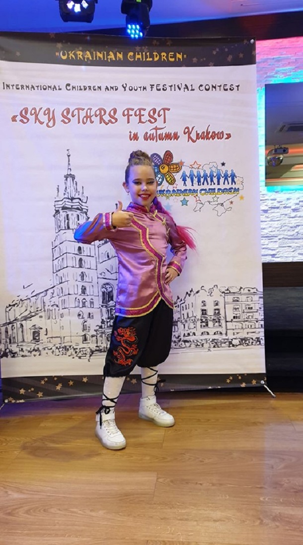 Kramatorskij tancevalnyj kollektiv Jeleonorushki privez iz Polshi gran pri 12