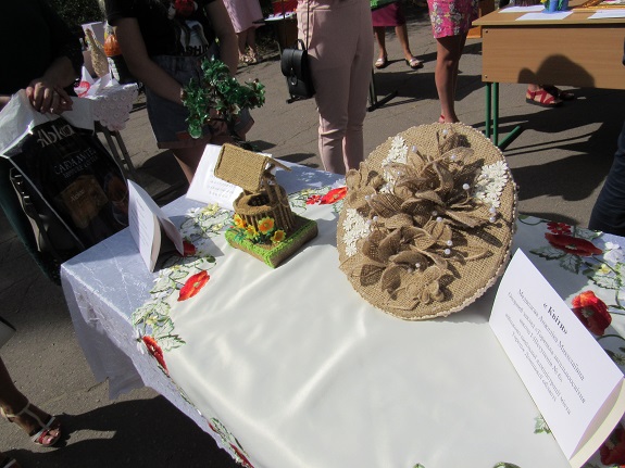 V Kramatorske sostojalsja jetnokraevedcheskij festival 5