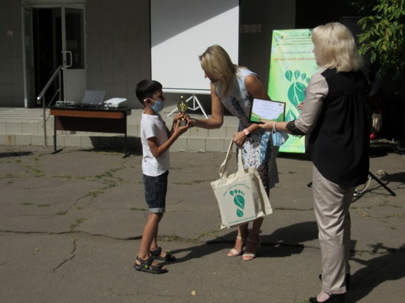 V Kramatorske sostojalsja jetnokraevedcheskij festival 8