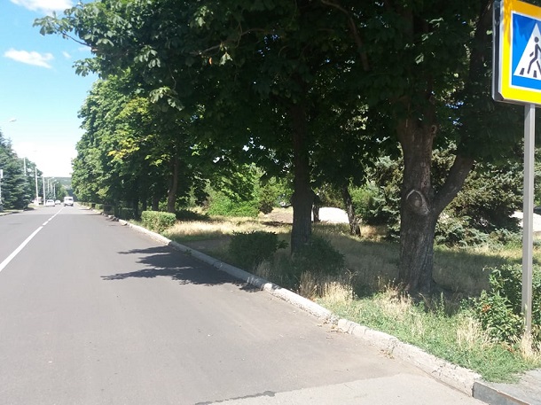 V Kramatorske roditeli vygulivajut detej na stroitelnyh ploshhadkah 2