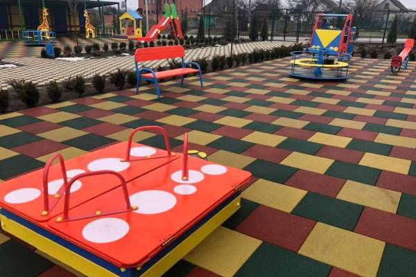 v poselke ivanovka skoro pojavitsja detskij sad