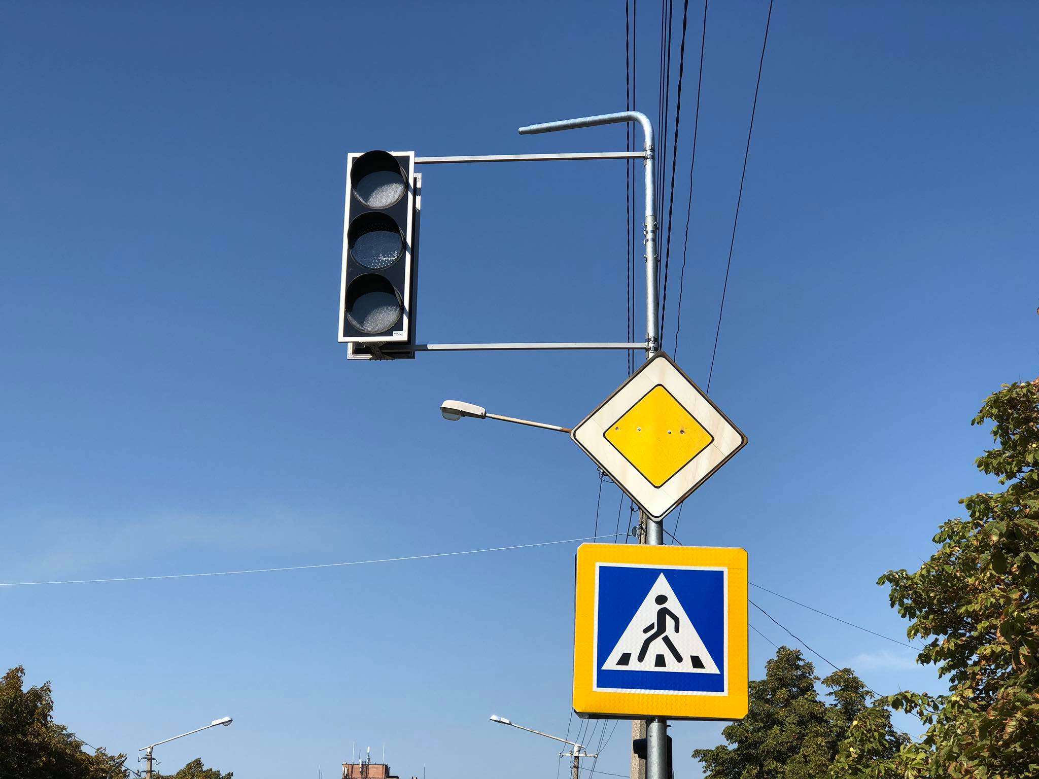 kramatorsk svetofor dvortsovaya1