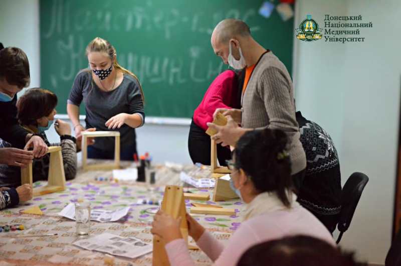 kormushki dlja ptic donmu.jpg3