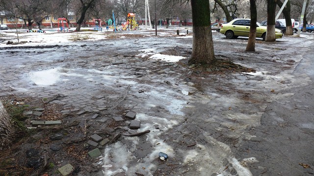 dvory parkovki avtomobili kramatorsk 4