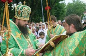 Епископ Горловский и Славянский Митрофан поздравил жителей Краматорска и Славянска
