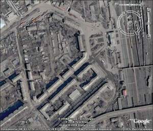 На фото Краматорска хорошо просматриваются Старый город, вокзал и привокзальная площадь (вверху справа)