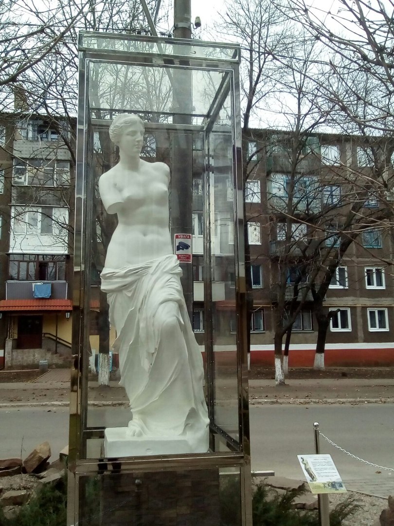 NpF7pPXdNqM 1