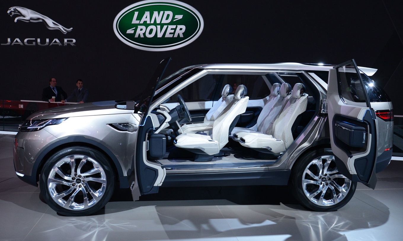 land rover discovery vision concept side view doors open 21