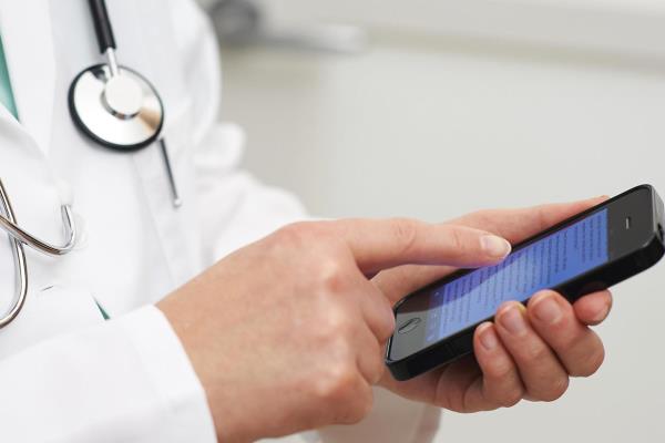 102181475 Premium Doctor on smartphone.1910x1000