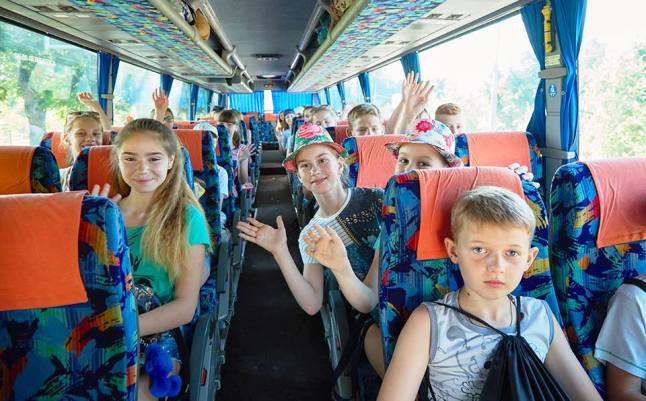 deti rabotnikov emss otpravilis v shokolad