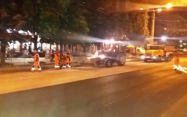 ulitsi v kramatorske remontiruyur po nocham