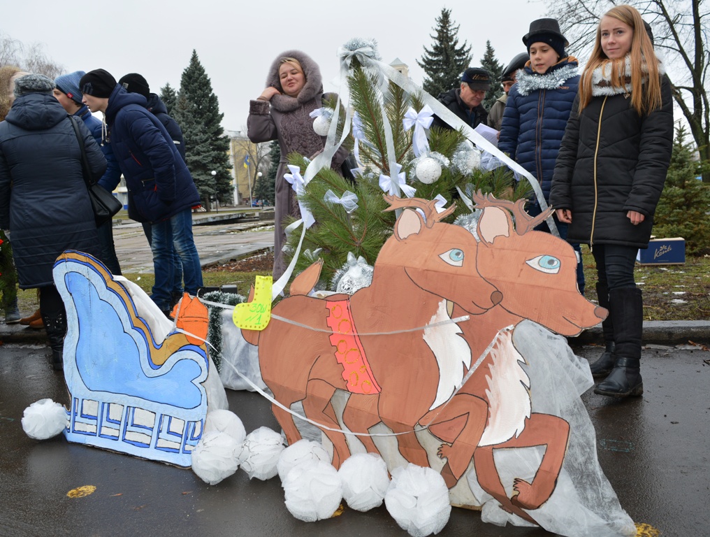 kramatorsk vistavka yolok 12