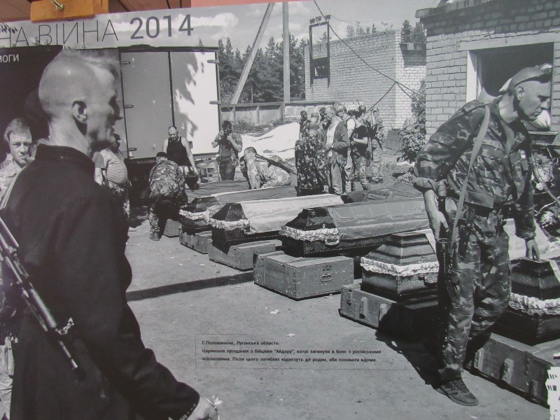 kramatorsk vistavka voyna.jpg6
