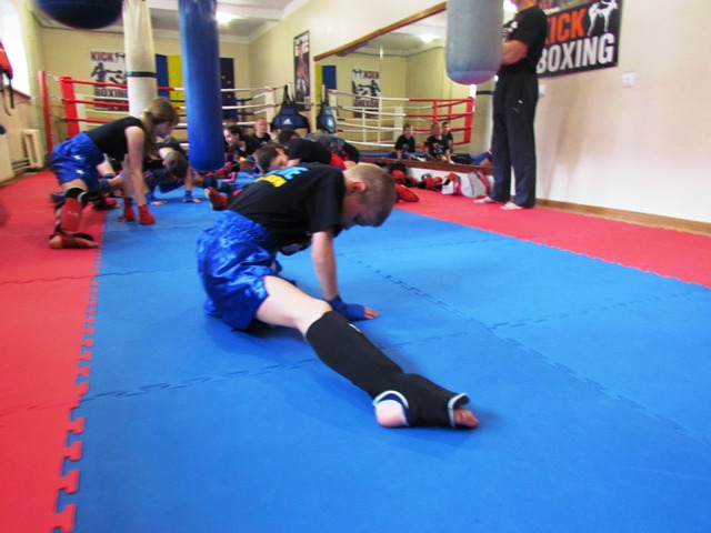 Kikboksery edut na chempionat mira kraatorsk 1