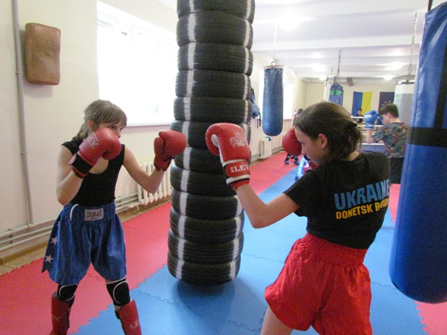 Kikboksery edut na chempionat mira kraatorsk 4