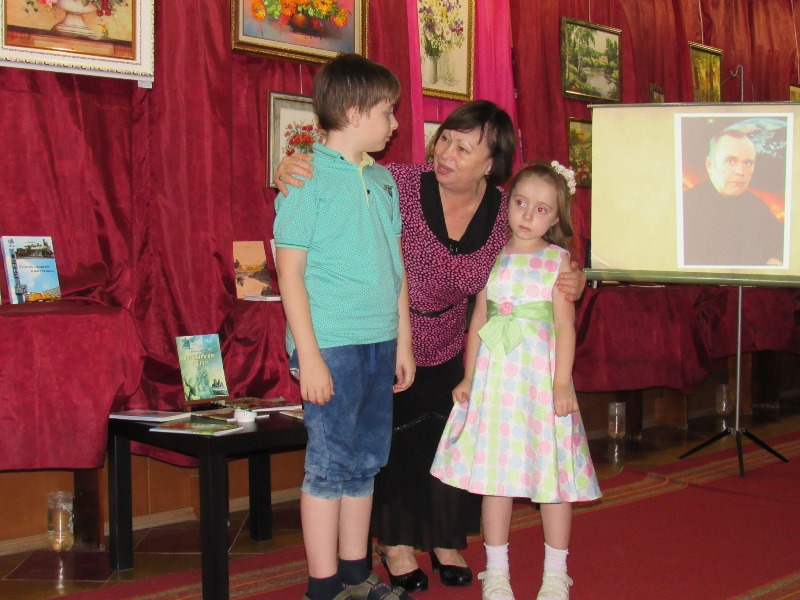 kramatorsk kniga uzvina.jpg6