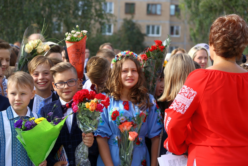 kramatorskaja ukrainskaja gimnazija pervyj zvonok 1
