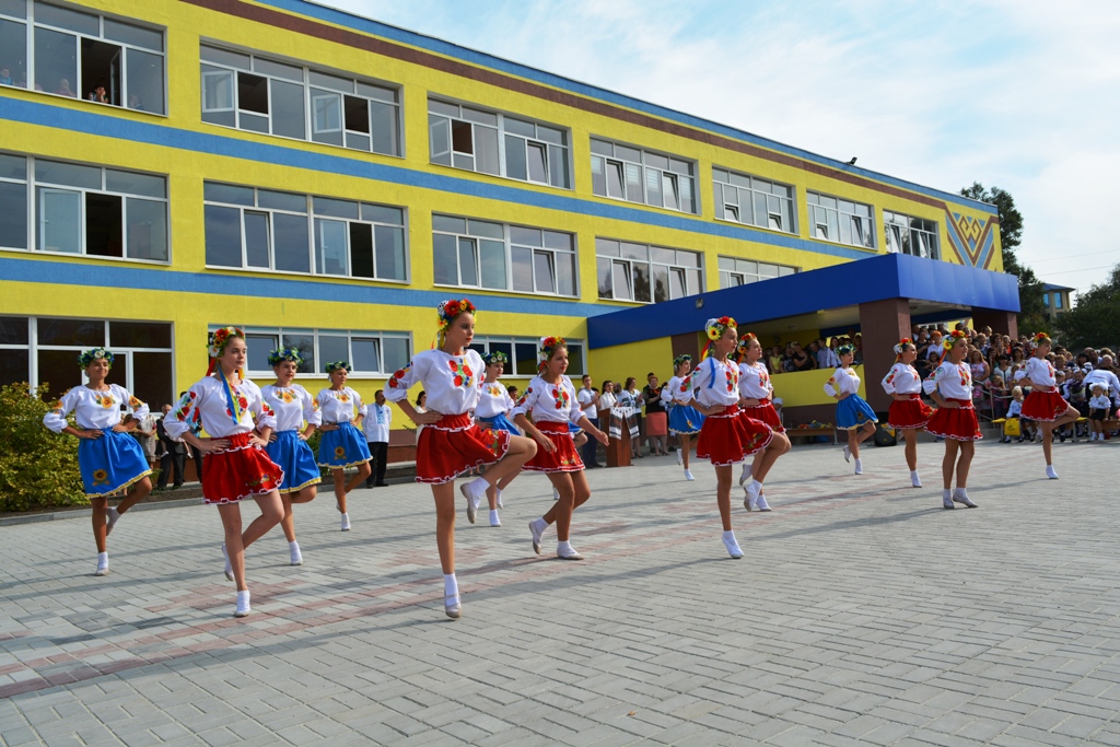 kramatorskaja ukrainskaja gimnazija pervyj zvonok