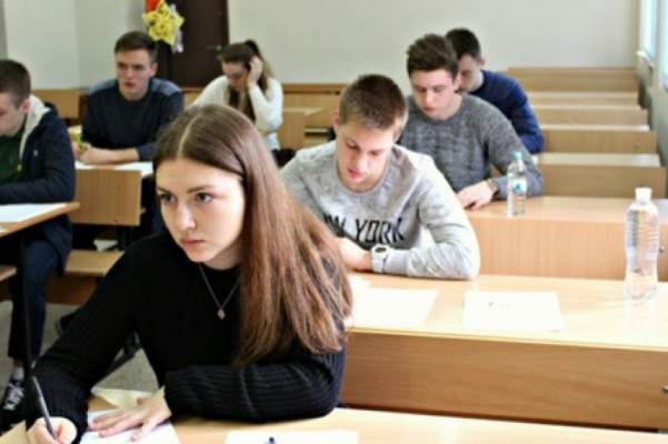 shkolniki kramatorska dolzhny oformit ad kartyi1