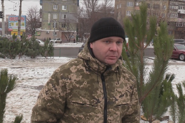 Kak pravilno vybrat novogodnjuju elku v Kramatorske 8