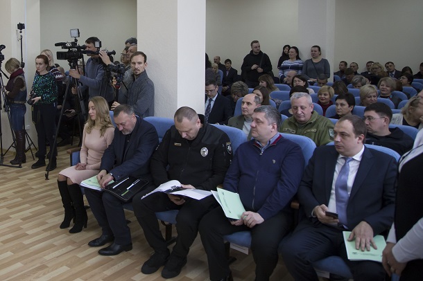 V Doneckoj oblgosadministracii sostojalos torzhestvennoe nagrazhdenie 2