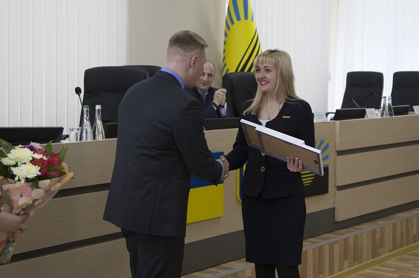 V Doneckoj oblgosadministracii sostojalos torzhestvennoe nagrazhdenie 8